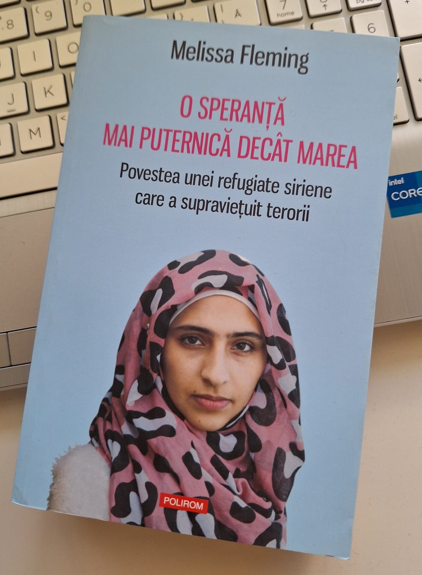 ”O speranță mai puternică decât marea: povestea unei refugiate siriene care a supraviețuit terorii” de Melissa Fleming 2 476208292 484671018018308 646806452393730206 n 1