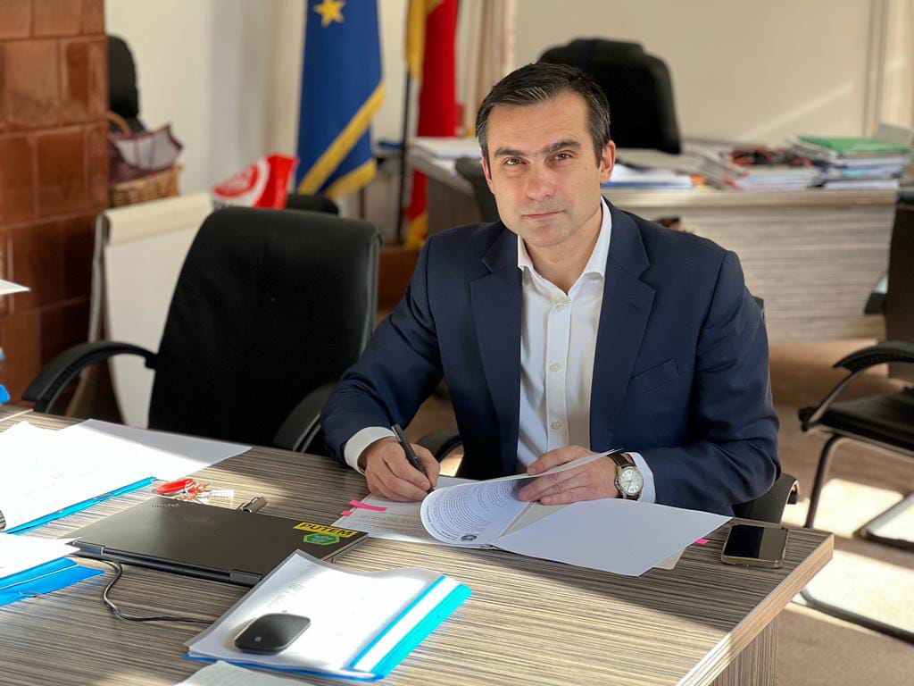 Decizie istorică pentru Brașov: închiderea depozitului de deșeuri Timiș-Triaj, pe cheltuiala operatorului. O victorie pentru mediu și pentru contribuabili 3 561280973 1382729736746245 6355593518177149775 n 2