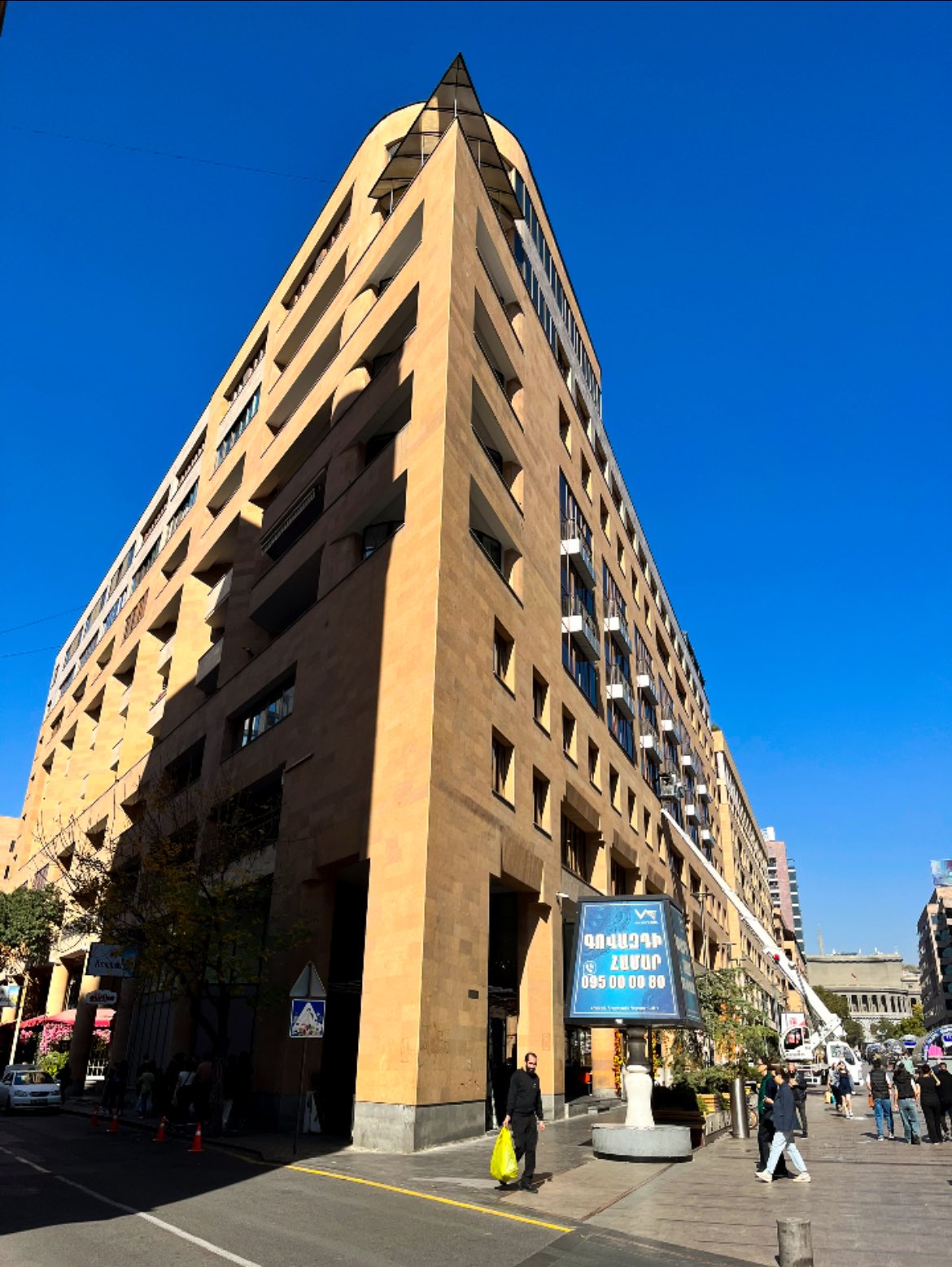 Am testat noua cursă directă București - Erevan 24 Armenia, Erevan