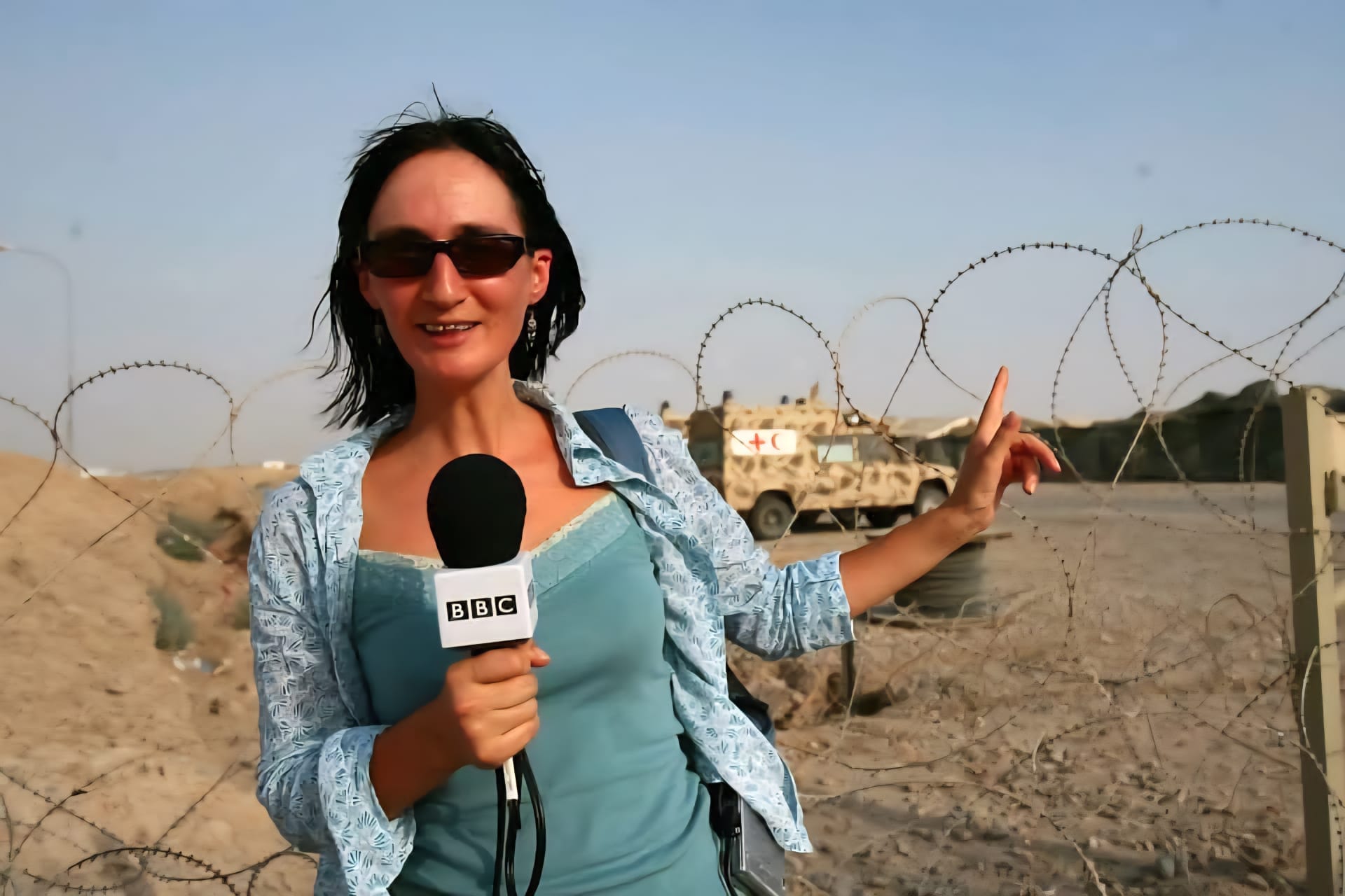 Liliana Nicolae se alătură echipei Vorbitorincii, în căutarea ”Școlii (de) la capătul drumului” 1 Liliana Nicolae, pe când era jurnalist BBC