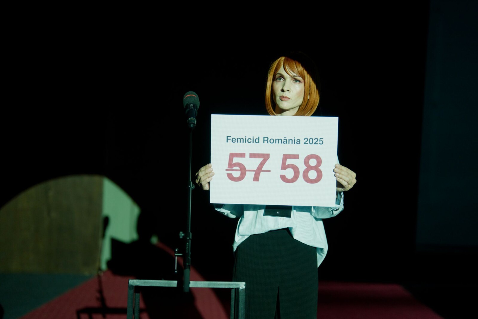 ”Femeia - câmp de luptă” - Botond Nagy - foto: Andrei Vălean pentru Teatrul Național Vasile Alecsandri Iași