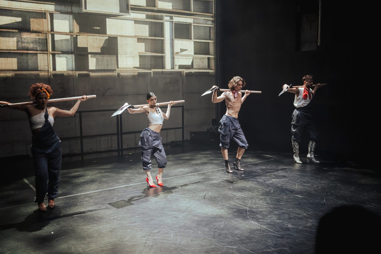 5+3=9 , Teatrul Grivița 53