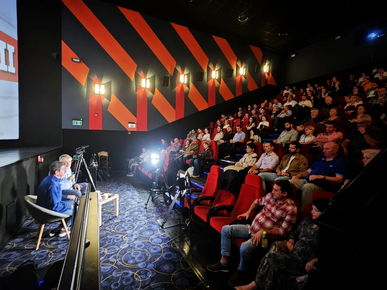 vorbitorincii-despre-first-section-carousel-2