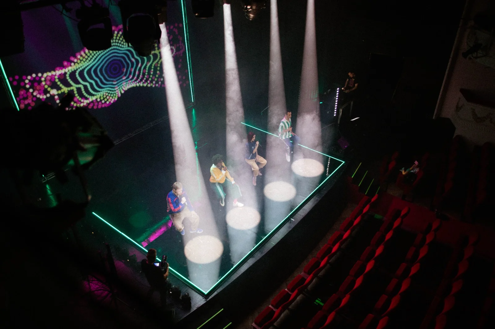 Între iluzie și tehnologie: „Mahamaya Electronic Devices” aduce la ARCUB teatrul viitorului 1 „Mahamaya Electronic Devices”